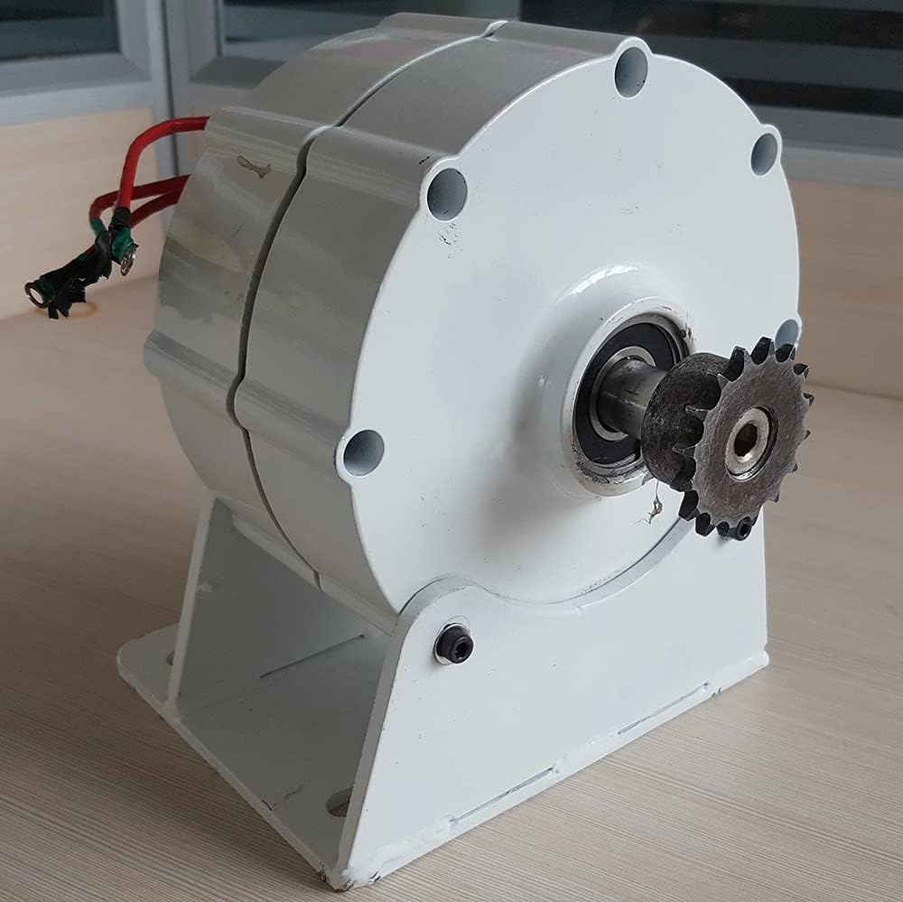 600W Gearless Permanent Magnet Generator 48V Low Speed AC Alternator With Base T432117
