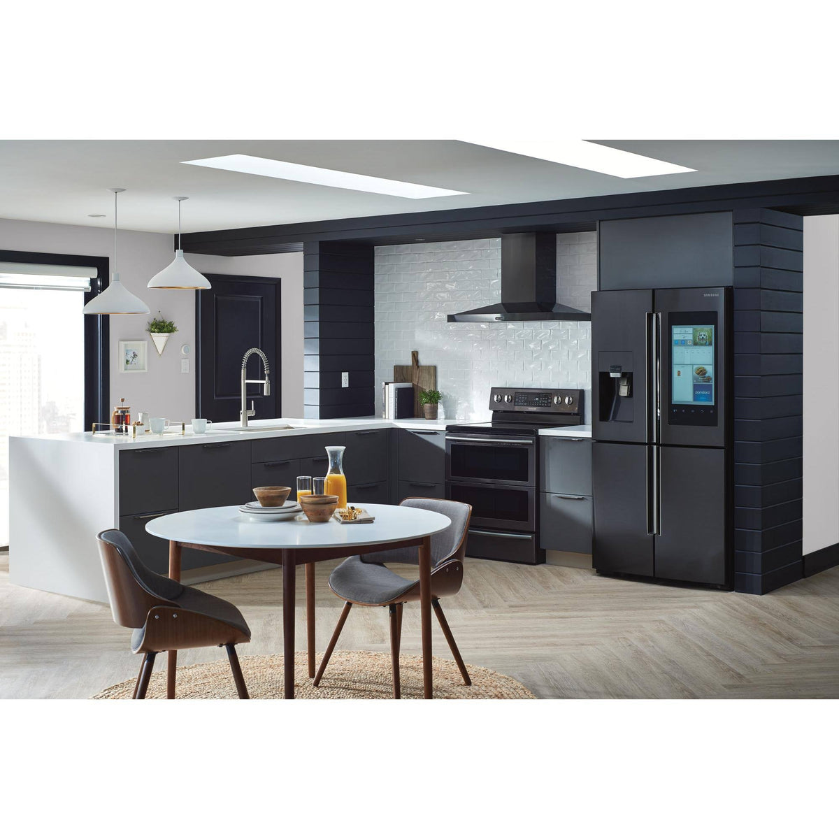 Matte Black One-Handle Pulldown Kitchen Faucet S825