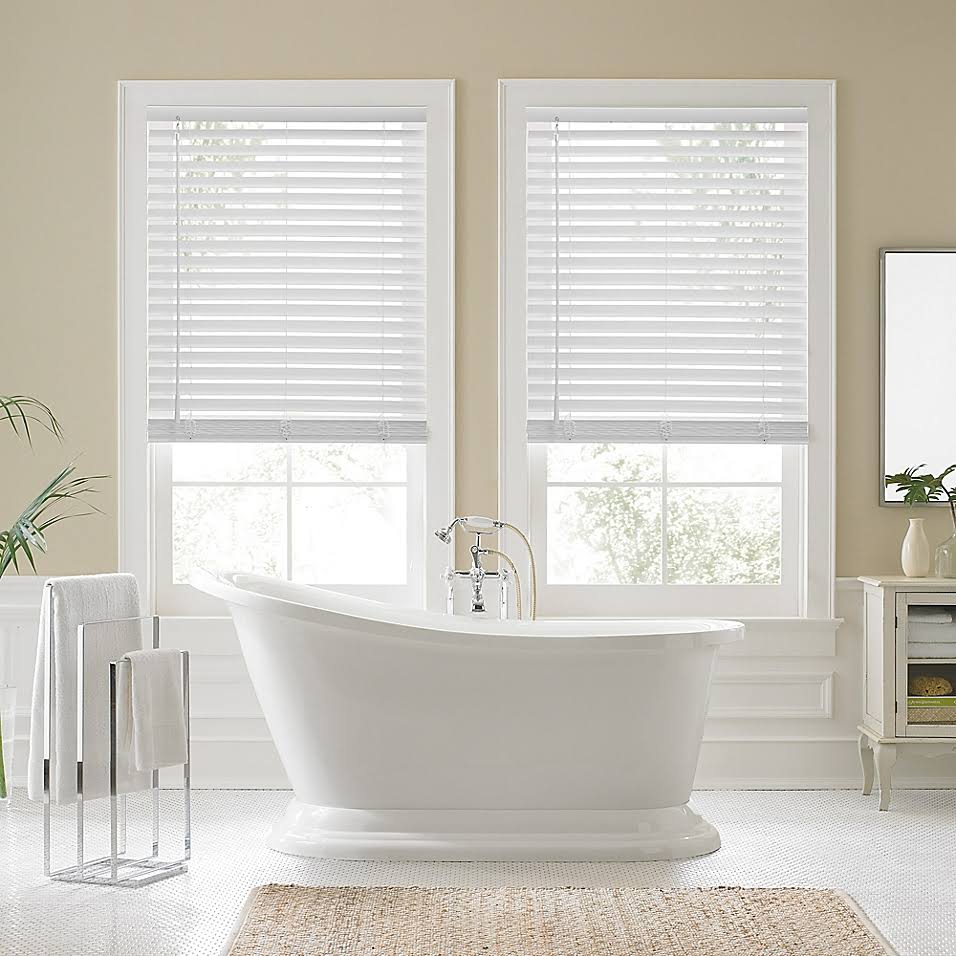Faux Wood Cordless Shade in White Z2245