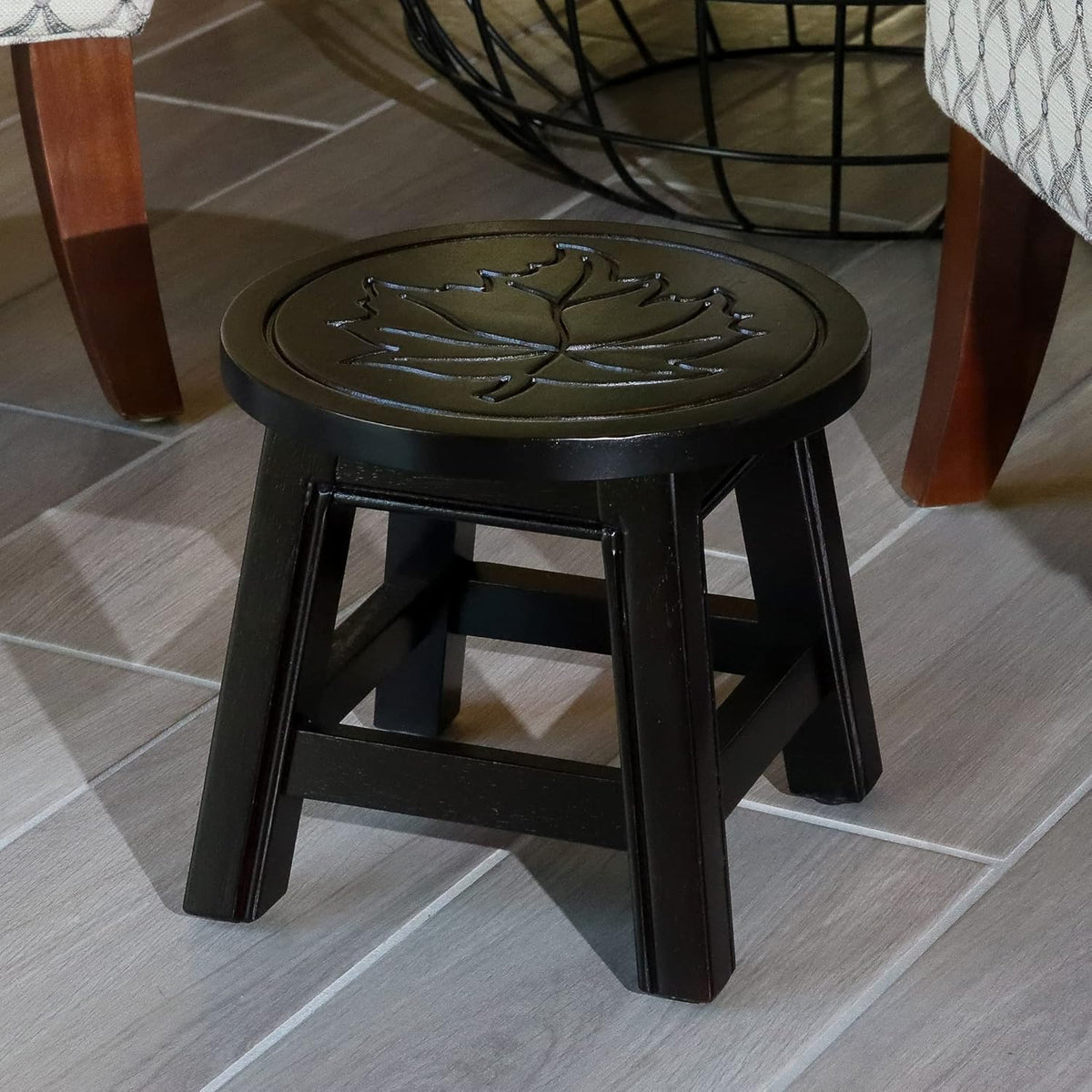 Antique White Carved Wooden Step Stool T506