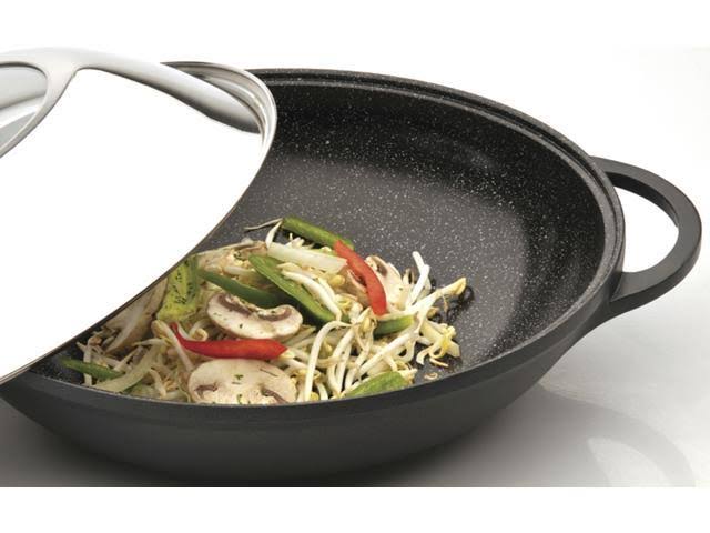 12.25x22 Chinese Covered Wok Ceramic Titanium Cast U371547