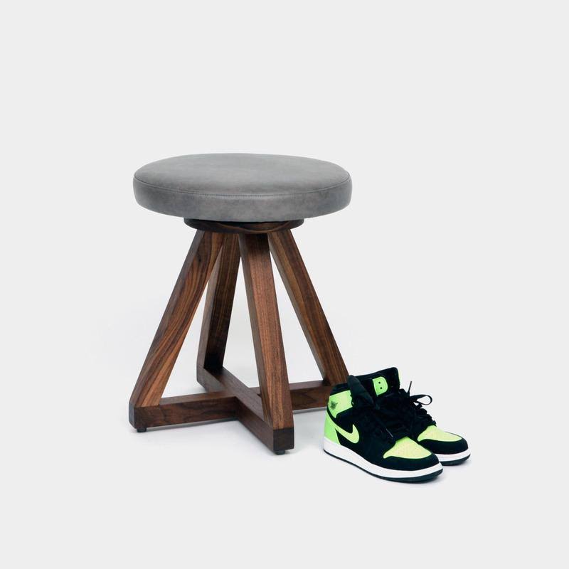Black Oak Accent Stool W461035