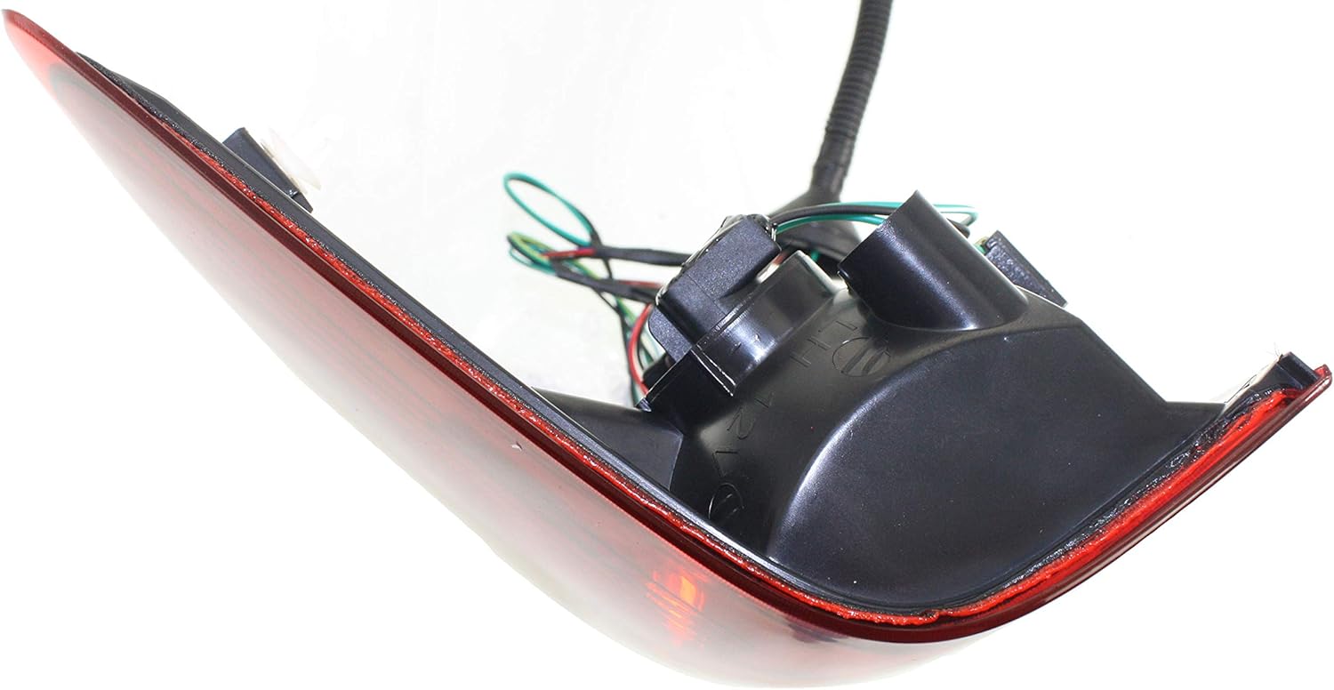 Tail Light Assembly Driver Side Pack of 2 N770