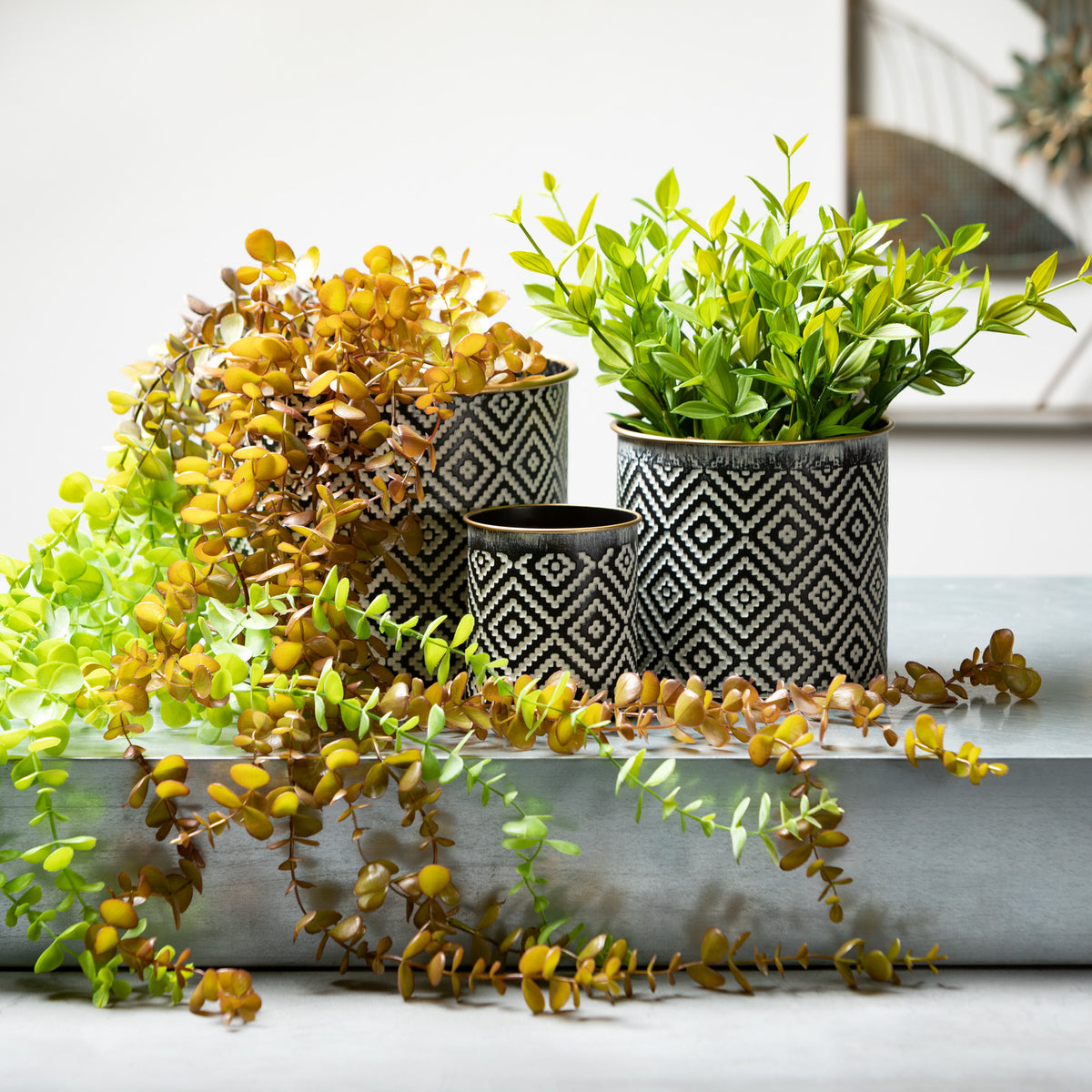 Geometric Motif Metal Planter Set of 3, Multicolored O389