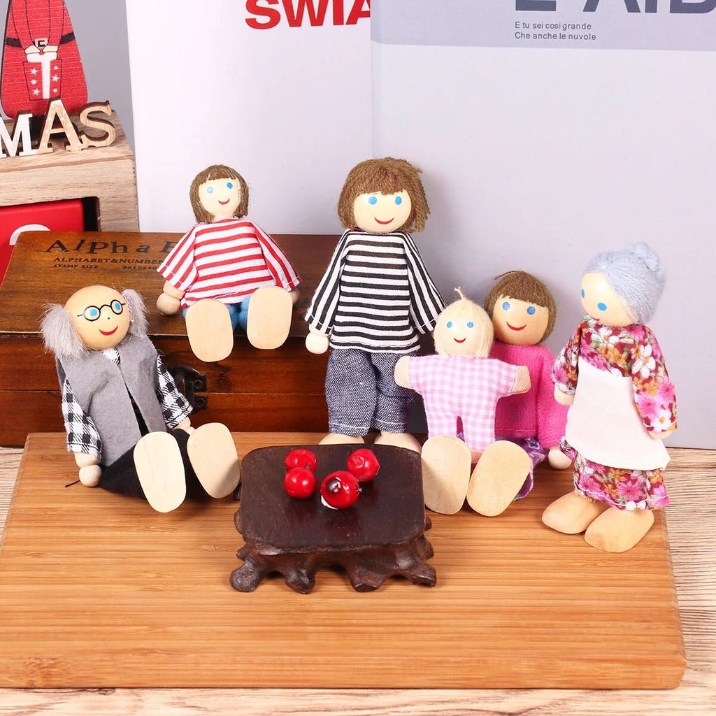 Wooden Dolls Playset Set of 7 People W2160