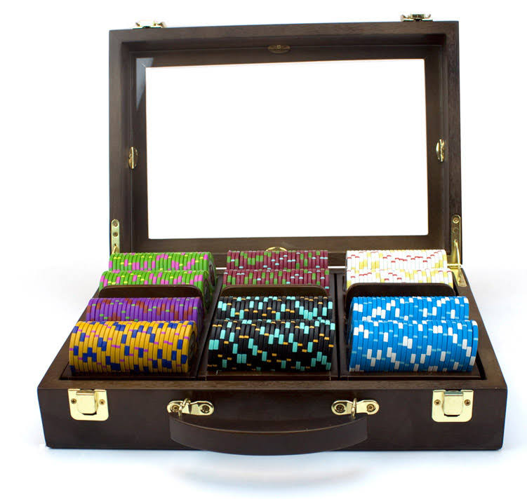 300ct Clay Gaming Chip Set in Walnut Case H178