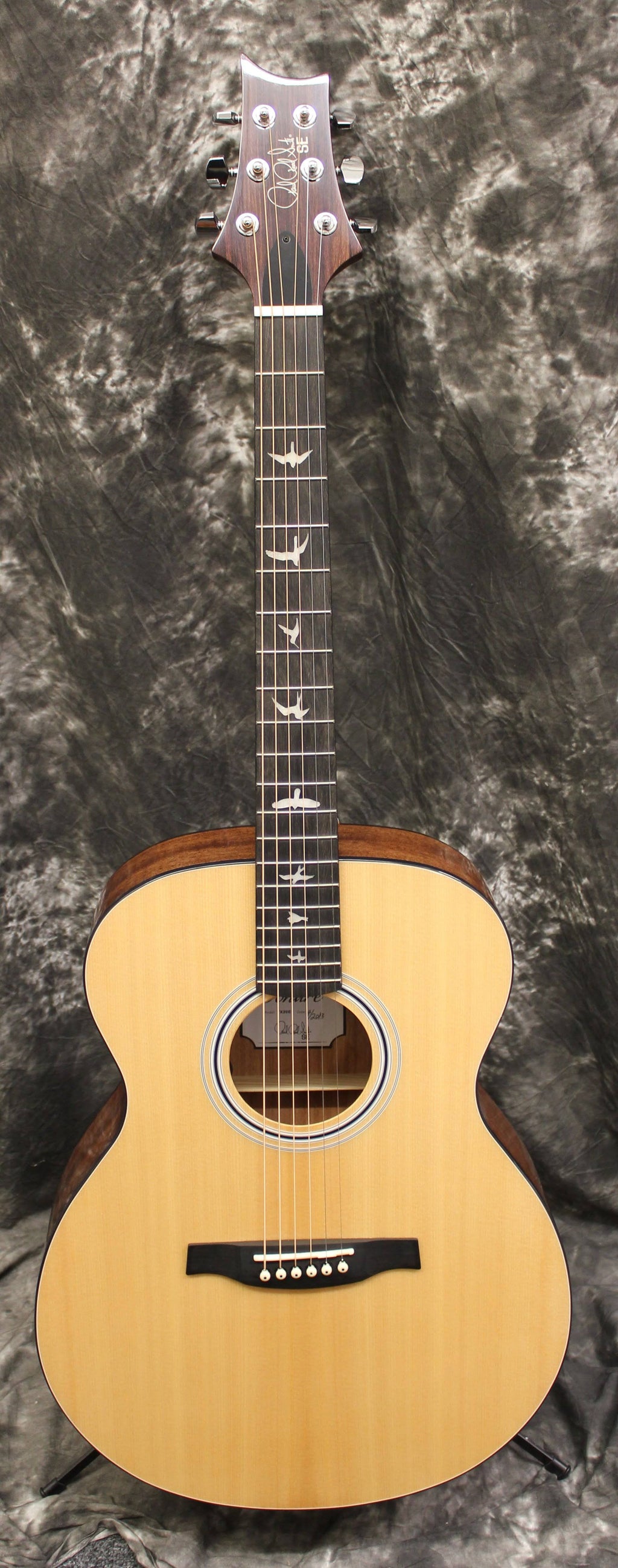 Natural Acoustic Electric Guitar V605690